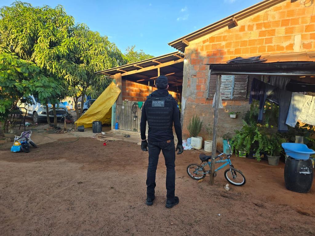 Polícia Civil deflagra ação contra núcleo de facção criminosa em Campos de Júlio.