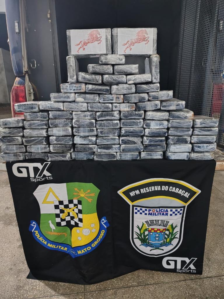Polícia Militar localiza aeronave e apreende 78 tabletes de cocaína na Reserva do Cabaçal.
