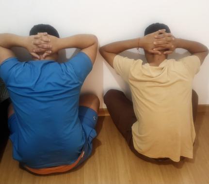 Polícia prende criminosos e desarticula central de golpes.