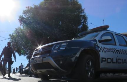 Briga por cadeira termina com homem morto a pauladas.