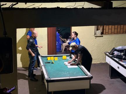 Dono de bar é assassinado durante a noite, DHPP investiga.
