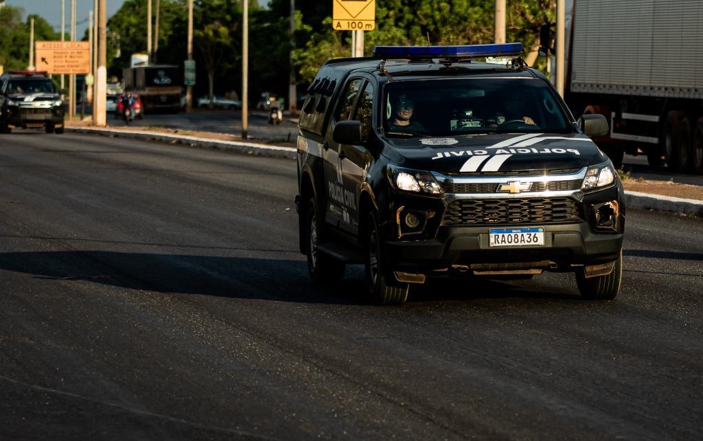 Família é indiciada por fraude em concursos em sete cidades.