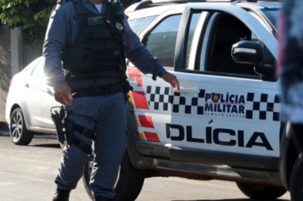 Homem fica ferido após briga entre irmãos durante festa.