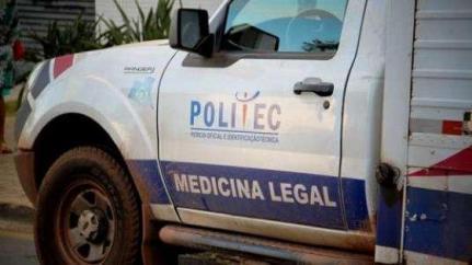 Idosa é presa por assassinato do marido em zona rural.