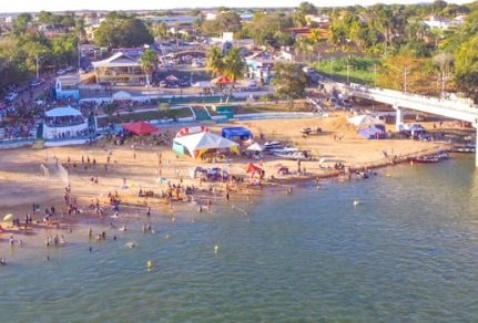 Mulher é espancada durante 'luau' e abandonada às margens de rio.
