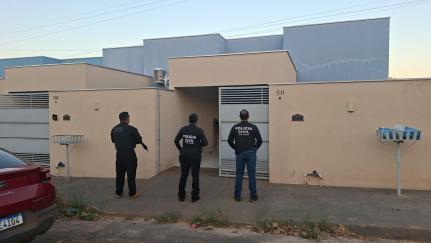 Operação mira grupo investigado por homicídio em Mirassol D'Oeste.