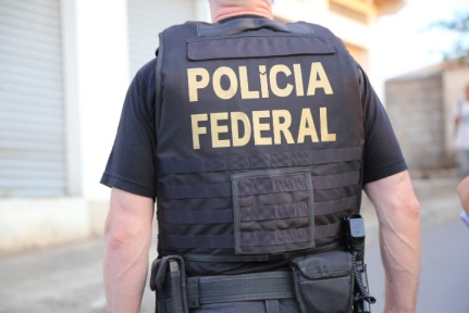 PF cumpre mandados contra investigados por mineração ilegal.