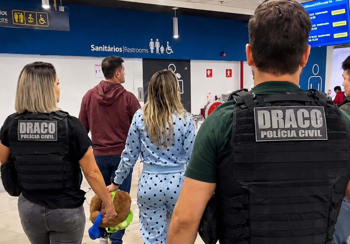Polícia Civil prende esposa de braço direito de líder de facção.