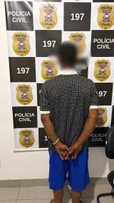 Suspeito de estuprar mulher é preso escondido embaixo de cama da mãe.
