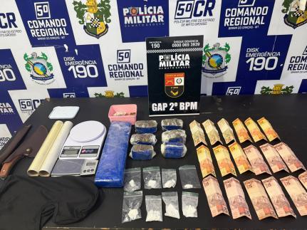 Adolescente é apreendido com mais de 1,6 kg de drogas.