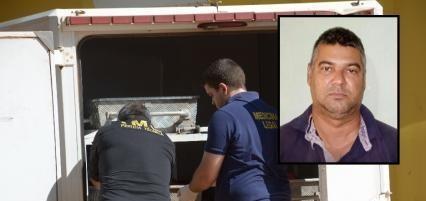 Criminoso é encontrado morto com marcas de tiros nos fundos de casa.