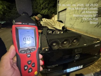 Homem é preso após som automotivo atingir 94,7 decibéis.