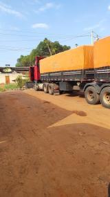 Motorista é encontrado morto dentro de carreta estacionada.