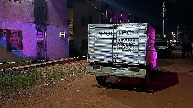 Briga entre irmãos termina com dois mortos e um ferido.
