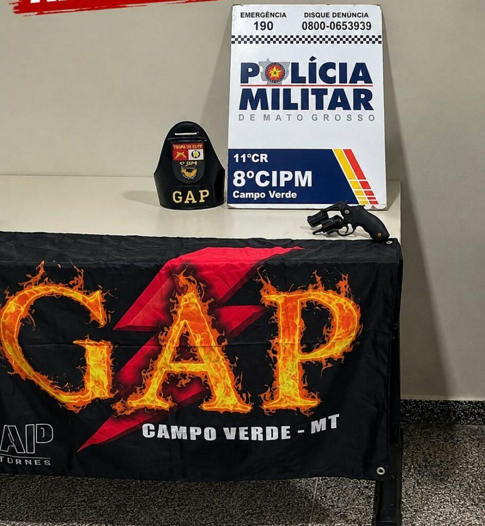 Homem é preso com revólver calibre 38 dentro de bar.