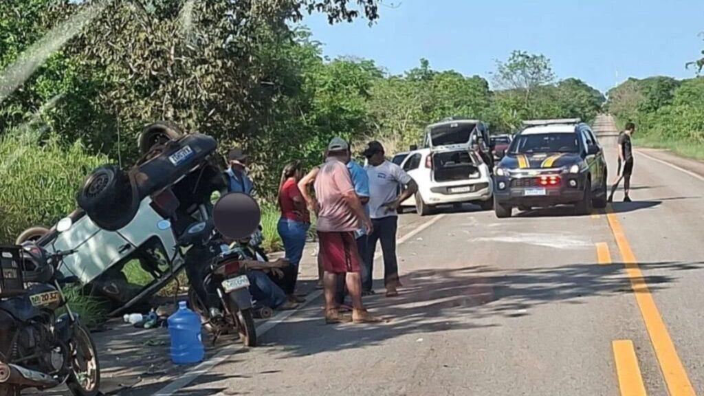 Homem fica gravemente ferido após capotamento na BR-070 em Cáceres.