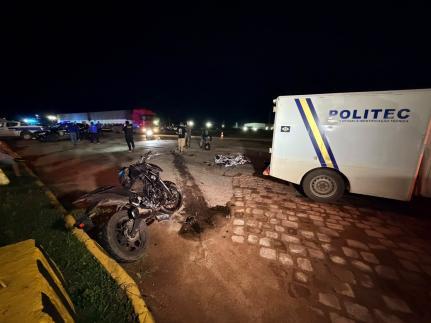Motociclista de 21 anos morre ao bater na lateral de Fiat Uno em rodovia.