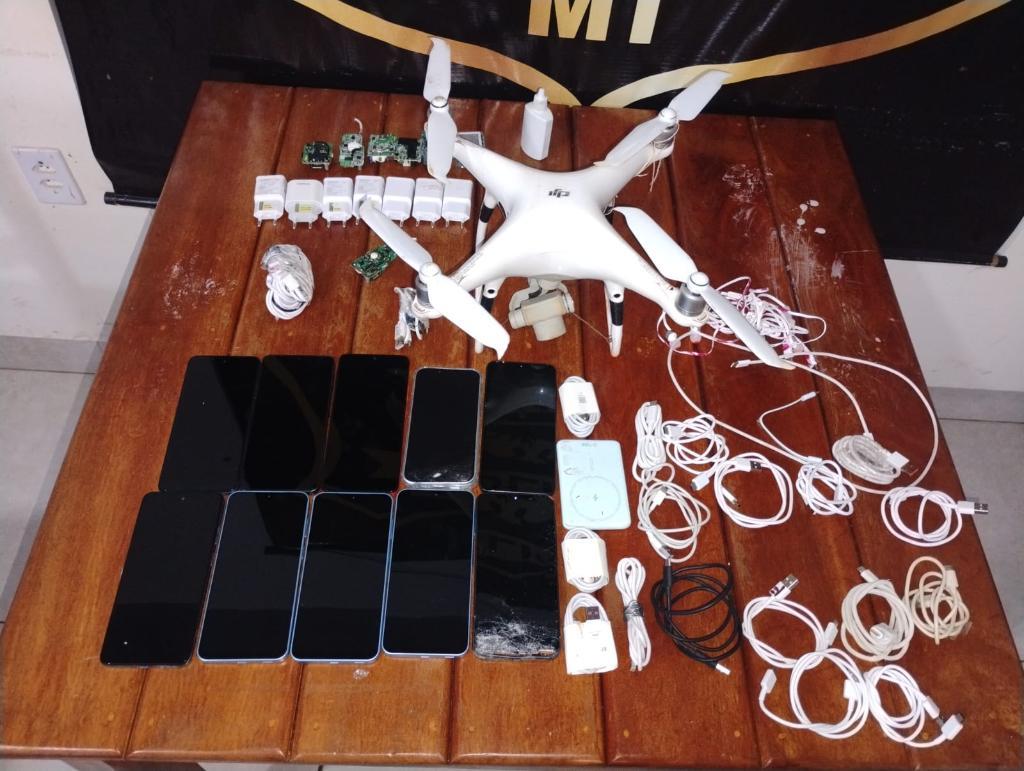 Operação na penitenciária da Mata Grande resulta na apreensão de drone e materiais ilícitos.