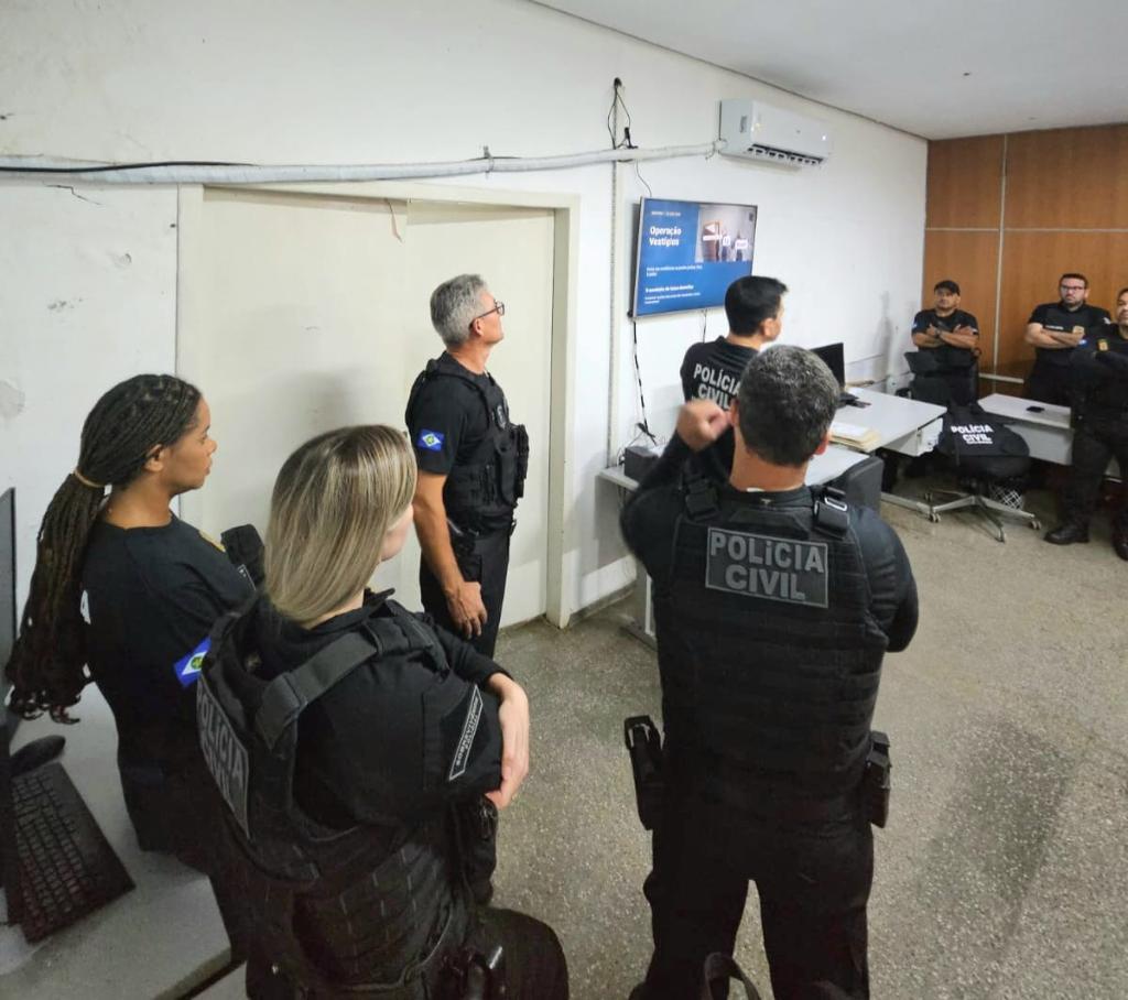 Operação Vestígios mira investigados por furto a residência e roubo a sorveteria.