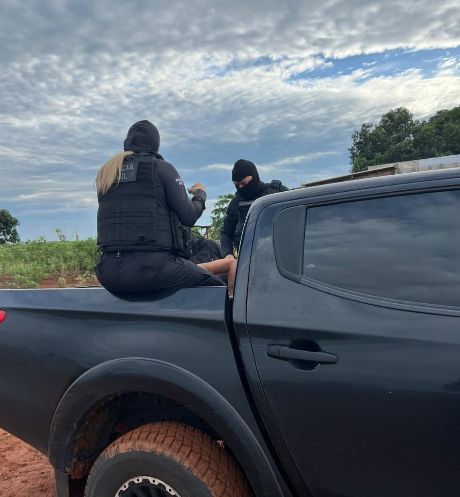 Polícia Civil deflagra operação contra facção criminosa com atuação em três municípios de MT.