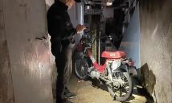 Bandidos invadiram dois apartamentos de luxo e monitoravam moradores.