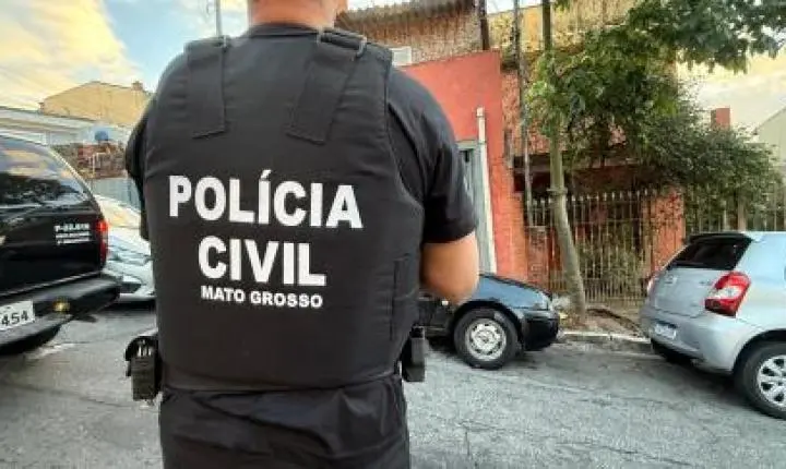 Dentista é alvo de operação suspeito de espalhar fotos íntimas da ex pela internet.