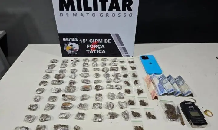 Força Tática apreende mais de 80 porções de maconha e prende dois homens por tráfico.