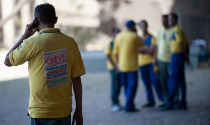 Funcionários dos Correios estão em greve por tempo indeterminado em o todo país.