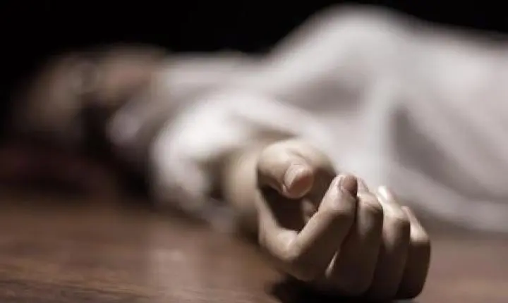 Homem é condenado a 30 anos de prisão por feminicídio da esposa.