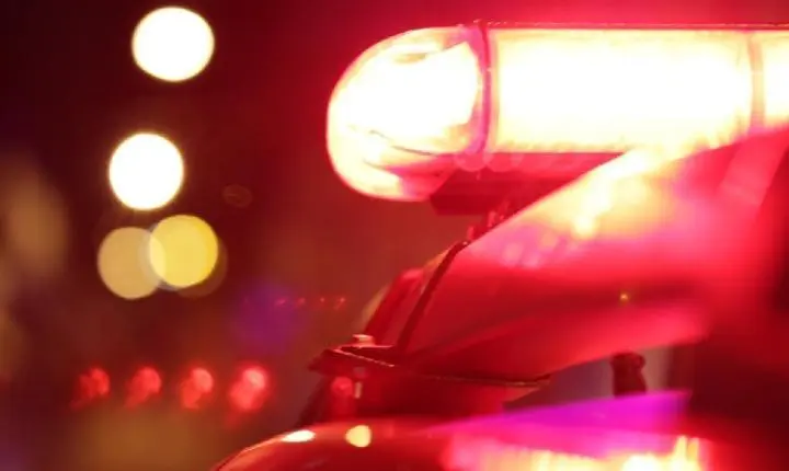 Homem é espancado com barra de ferro enquanto dormia.