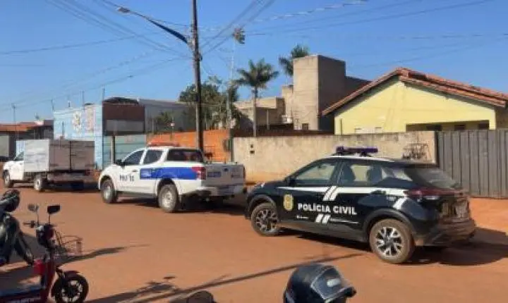 Jovem de 17 anos é morto enquanto dormia em casa.