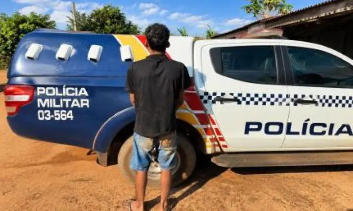 Jovem de 21 anos é preso após matar colega de trabalho com várias facadas.