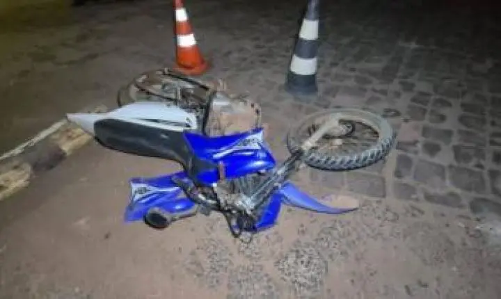 Motociclista morre após se envolver em acidente com carreta.