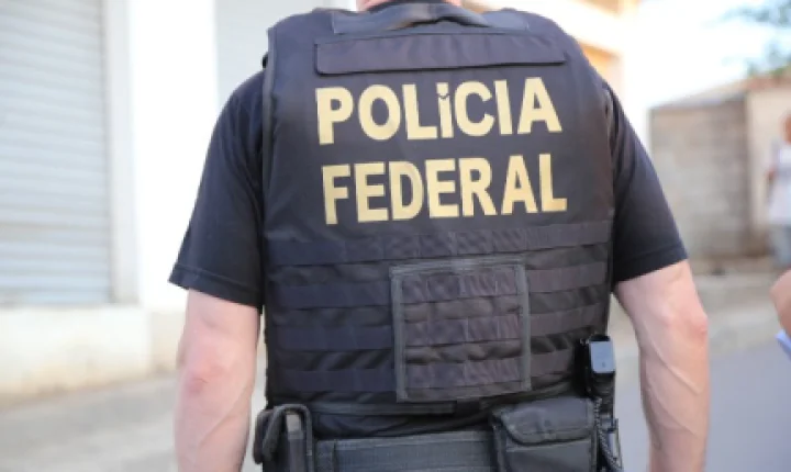 PF mira esquema que levava brasileiros ilegalmente aos Estados Unidos.