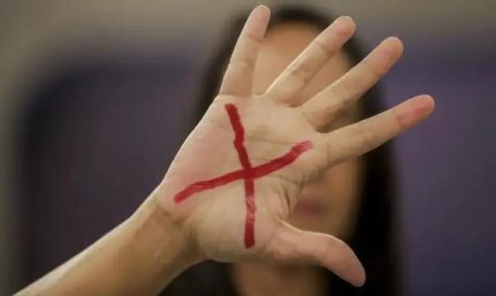 PM salva mulher de tentativa de feminicídio e prende agressor em flagrante.