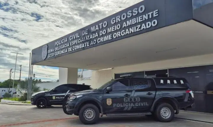 Polícia Civil cumpre mandados contra advogados suspeitos de falsificar de decisão judicial para favorecer líder de facção.