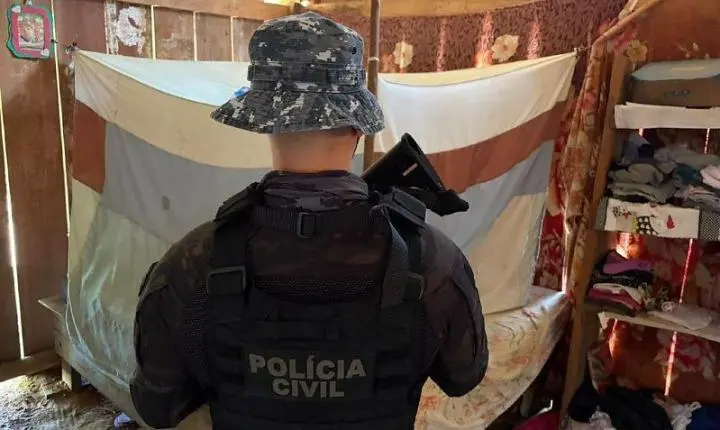 Polícia investiga rede de aliciamento de menores e cumpre mandados em Comodoro.