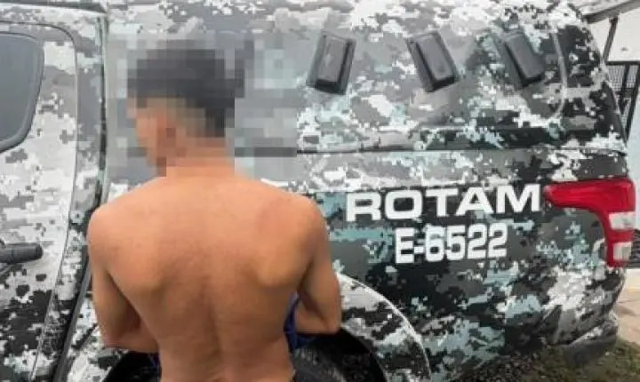 Traficante de 21 anos é preso com 46 porções de maconha e cocaína.