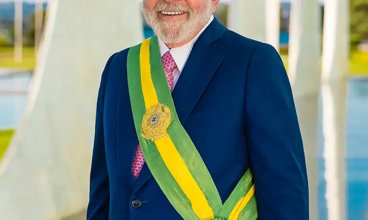 Lula vence Flávio Bolsonaro e conquista quarto mandato como presidente do Brasil.